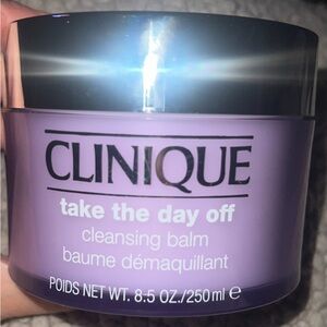 CLINIQUE “Take The Day Off”— Cleansing Balm -
8.5oz EXTRA LARGE/JUMBO size
NEW🚩